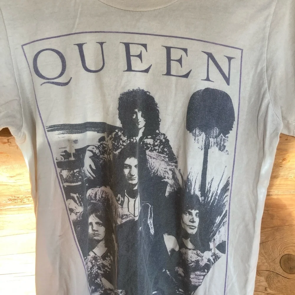 Vintage band tee (Queen) - Picture 2 of 3